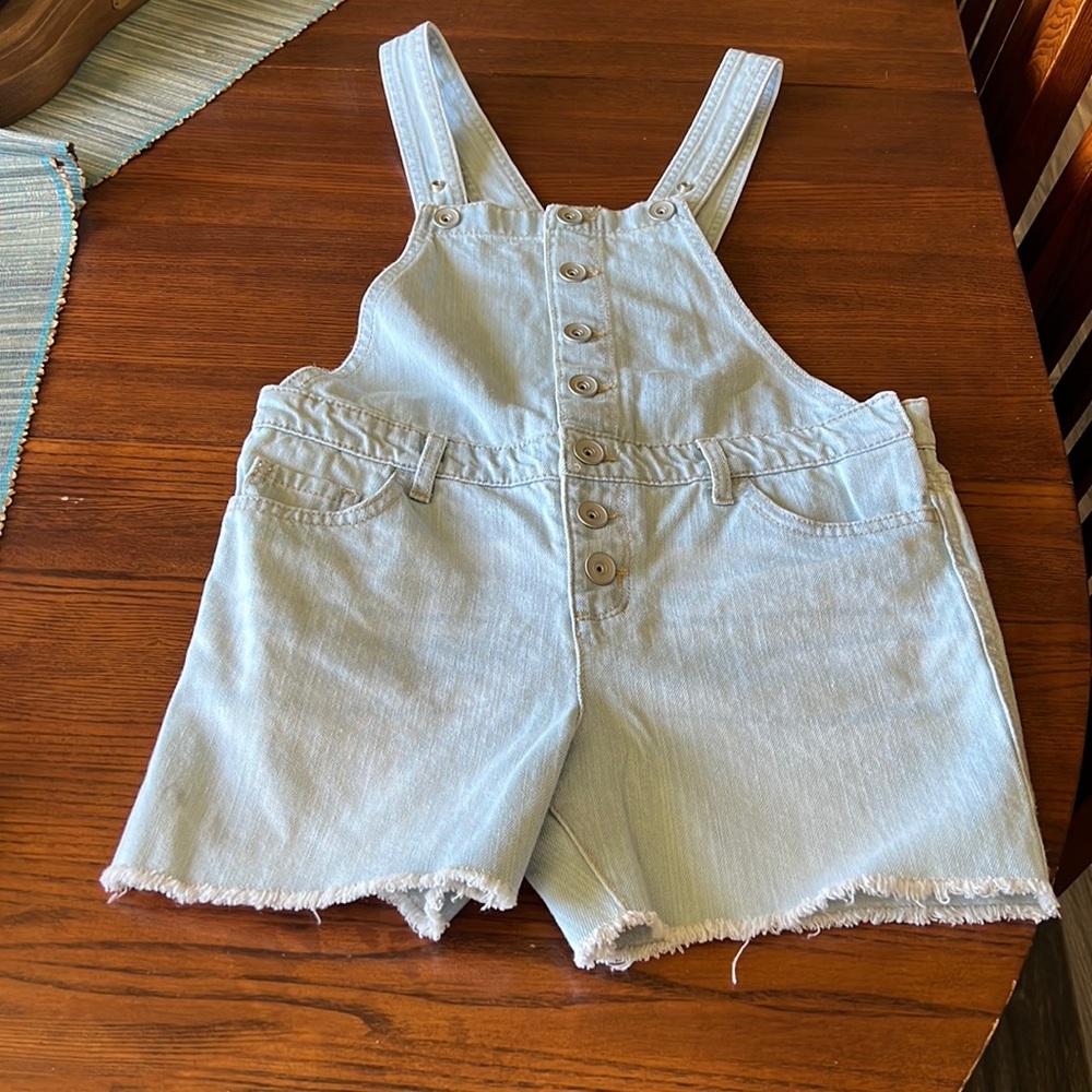 Cute girls overall shorts from Children’s Place NWT